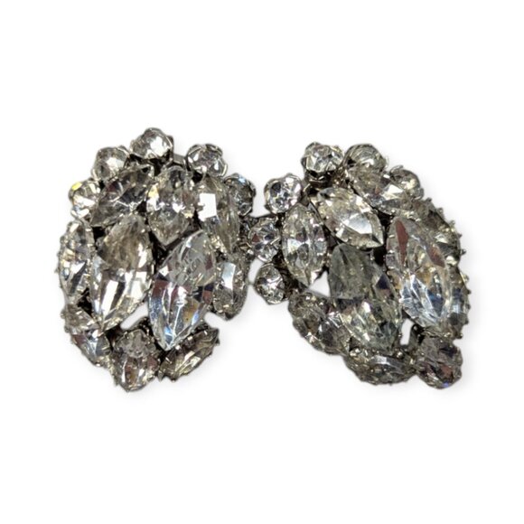 Vintage Unsigned Oval Multi Rhinestone & Silver Tone Clip On Earrings - Picture 1 of 6